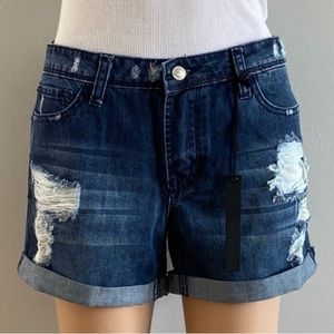 🔅Klique -Boyfriend Shortie -Mid rise Denim shorts size medium NWT